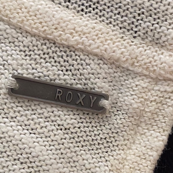 Roxy Hoodie - Picture 5 of 11
